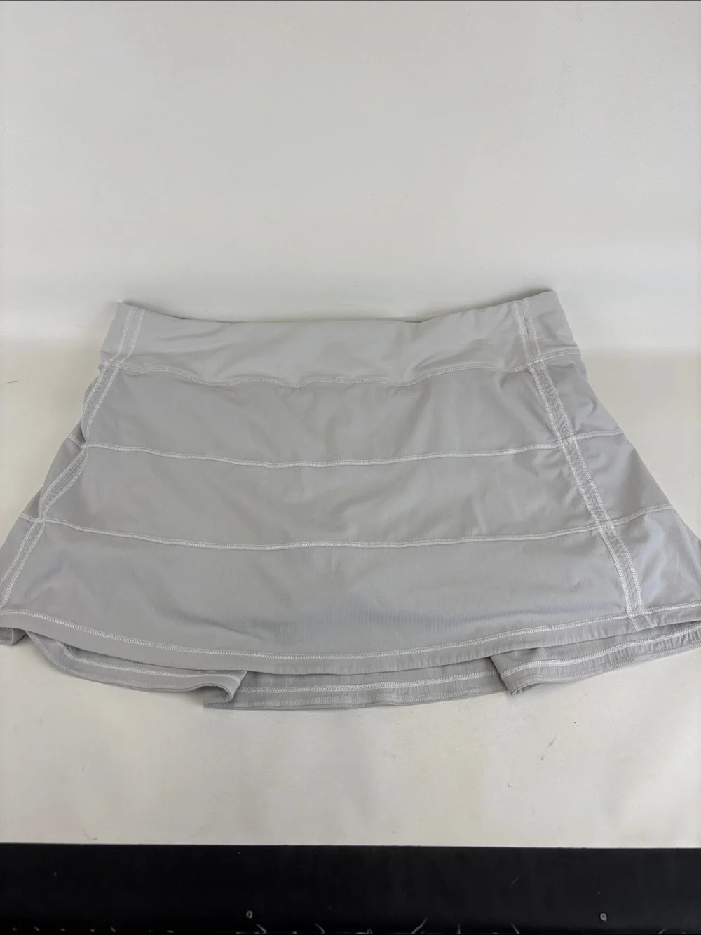 LULULEMON Pace Rival Skirt Women White Pleated Athletic Skort Size 10